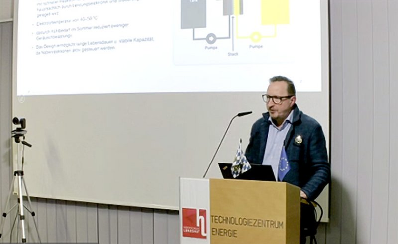 Axel Kahl (Jena Flow Batteries GmbH) bei seinem Vortrag.