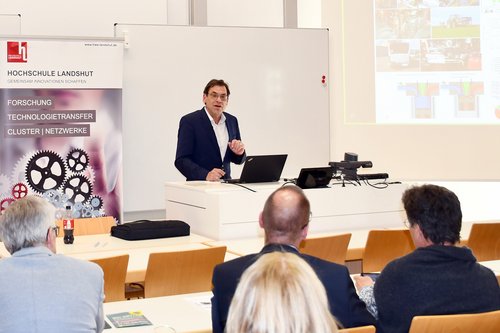 Für Technologieoffenheit plädierte Prof. Dr. Ralf Pütz in seinem Vortrag.