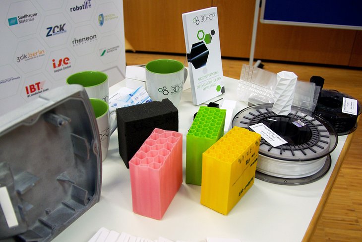 Bei der Fachausstellung wurden 3D-gedruckte Bauteile präsentiert. Bei der Fachausstellung wurden 3D-gedruckte Bauteile präsentiert.