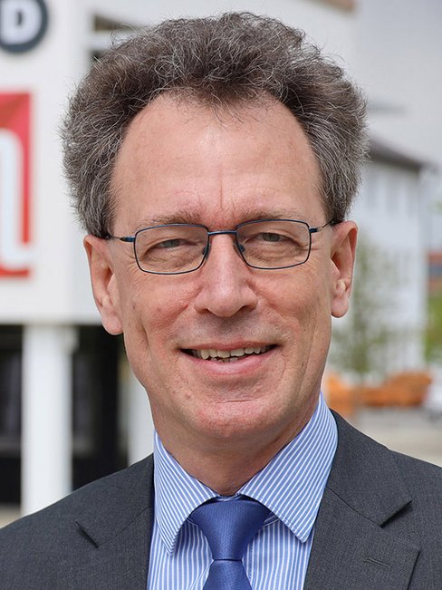 Prof. Dr. Fritz Pörnbacher Prof. Dr. Fritz Pörnbacher