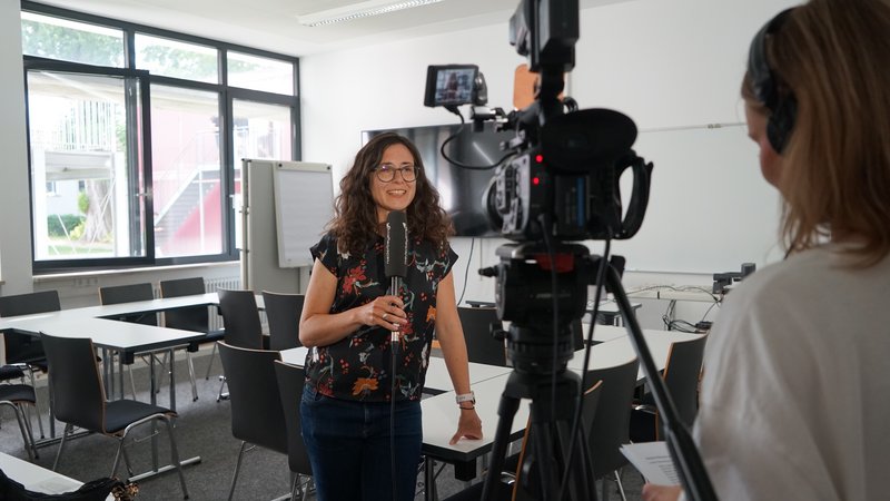 Fernsehteam filmt ein Interview