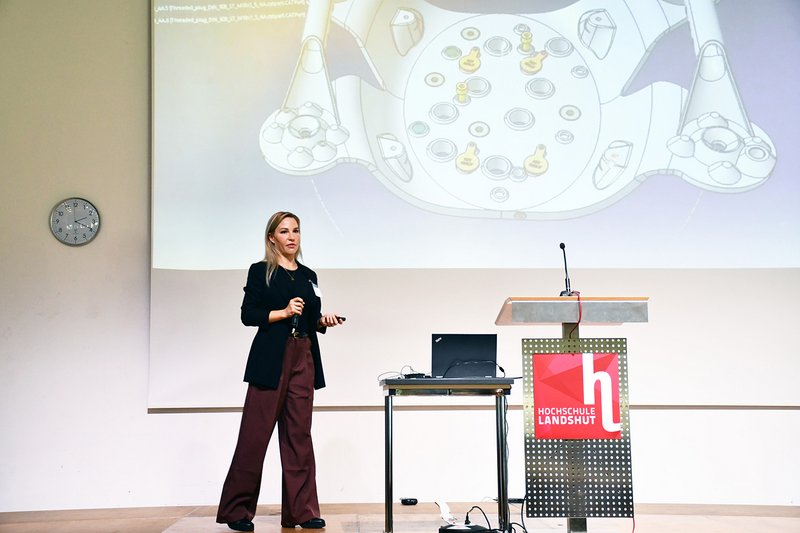 Die Auswirkungen der Additiven Fertigung auf die Wertschöpfungskette betonte Angelika Schauer (FIT AG)