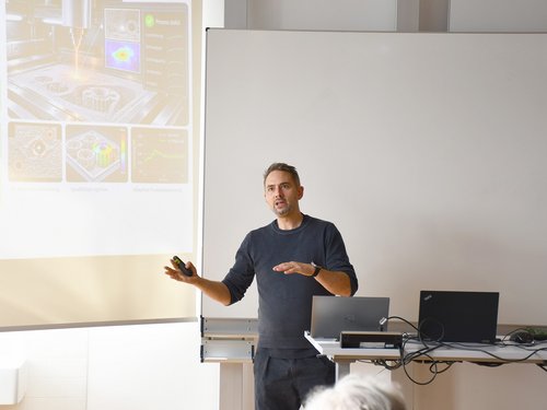 Für Dr. Bernd Muschard (Rapidobject GmbH) steht die Entwicklung von integrierten Prozessketten mit KI noch ganz am Anfang.