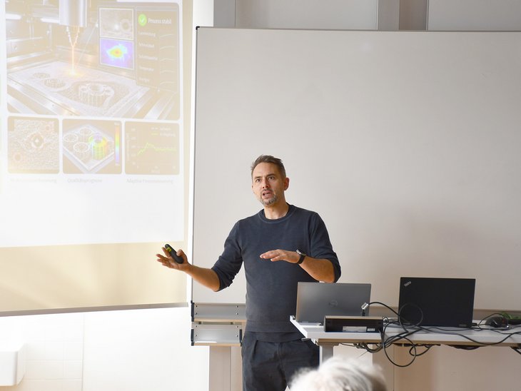 Für Dr. Bernd Muschard (Rapidobject GmbH) steht die Entwicklung von integrierten Prozessketten mit KI noch ganz am Anfang. Für Dr. Bernd Muschard (Rapidobject GmbH) steht die Entwicklung von integrierten Prozessketten mit KI noch ganz am Anfang.