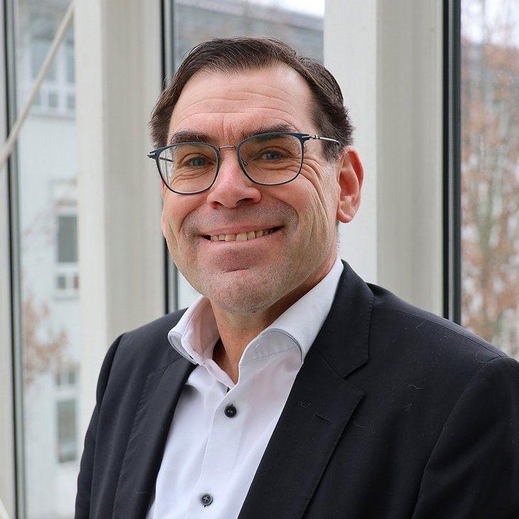 Prof. Dr. Ralph Pütz Prof. Dr. Ralph Pütz