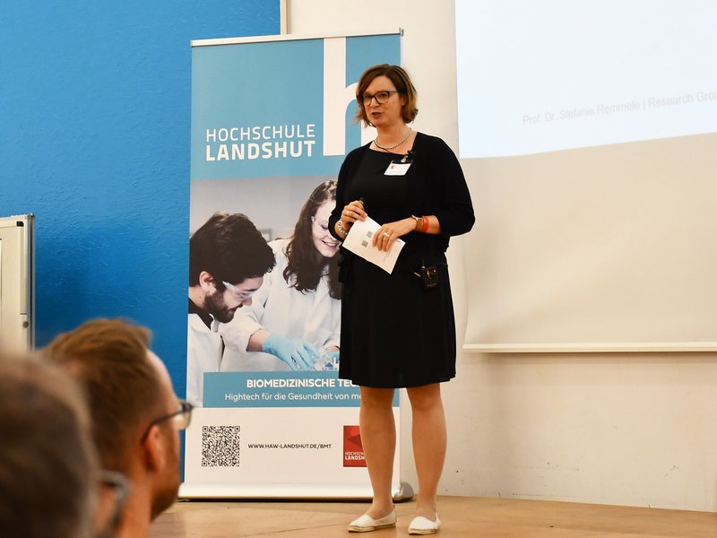 Durch die Veranstaltung führte Prof. Dr. Stefanie Remmele, Sprecherin des Forschungsbereichs Medizintechnik.