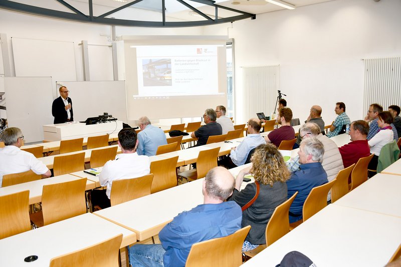 Hochschulvizepräsident Prof. Dr. Marcus Jautze bei der Begrüßung der Teilnehmer/-innen